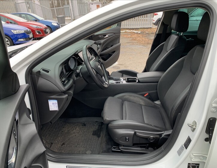 Opel Insignia 15