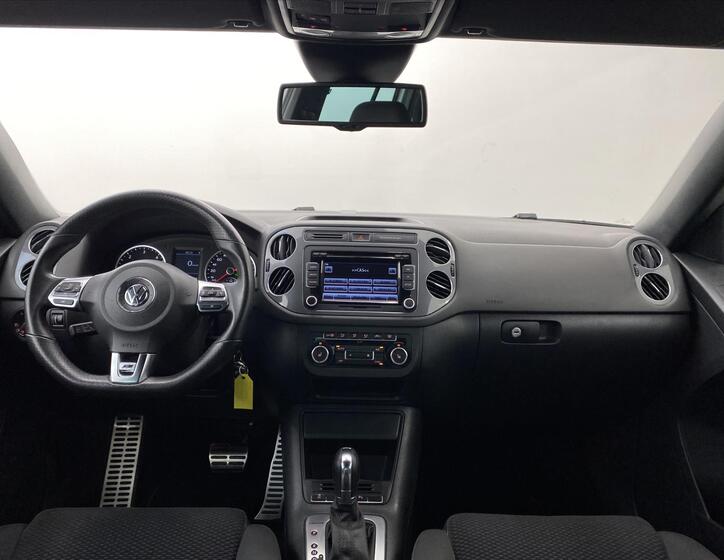 Volkswagen Tiguan 9