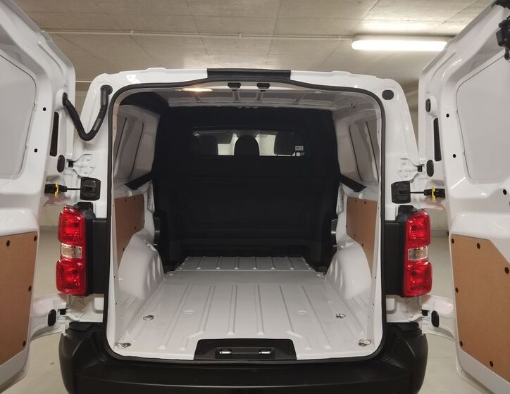 Toyota ProAce 11