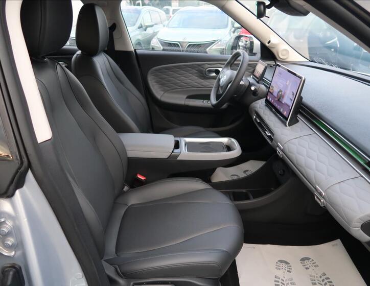 Dongfeng Box 12