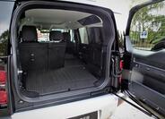 Land Rover Defender 5