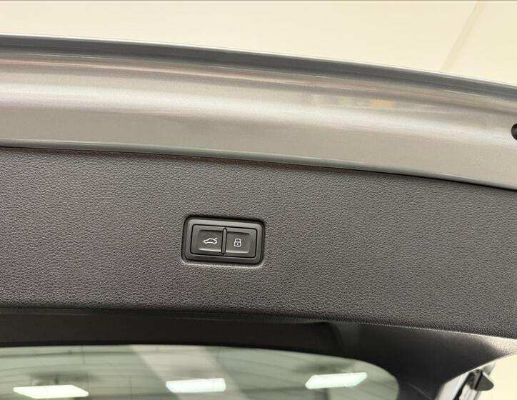 Audi Q8 35