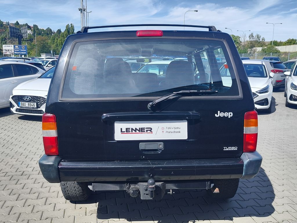 Jeep Cherokee