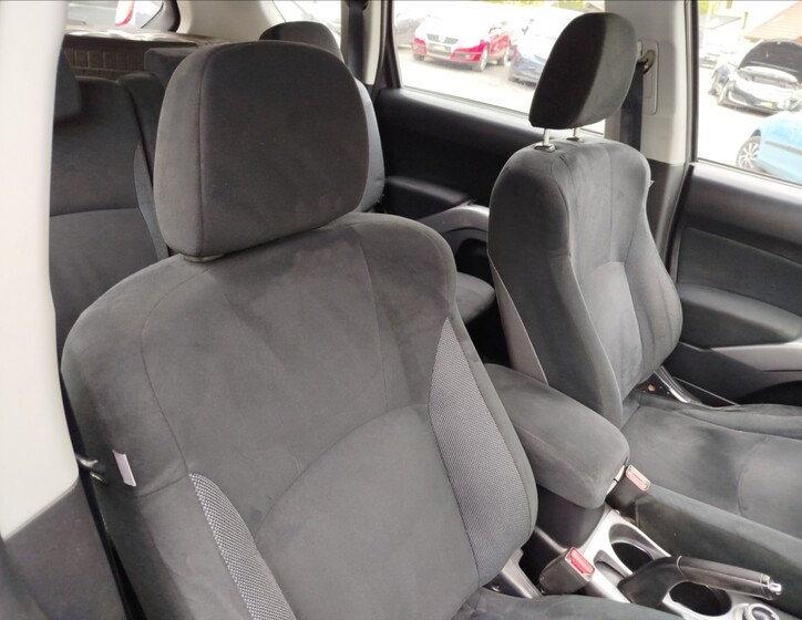 Mitsubishi Outlander 25