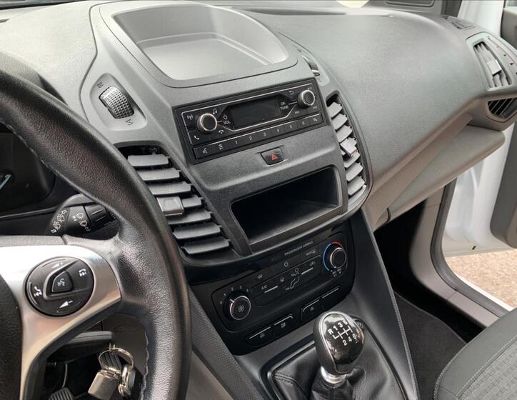 Ford Tourneo Connect 11