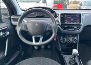 Peugeot 2008 8