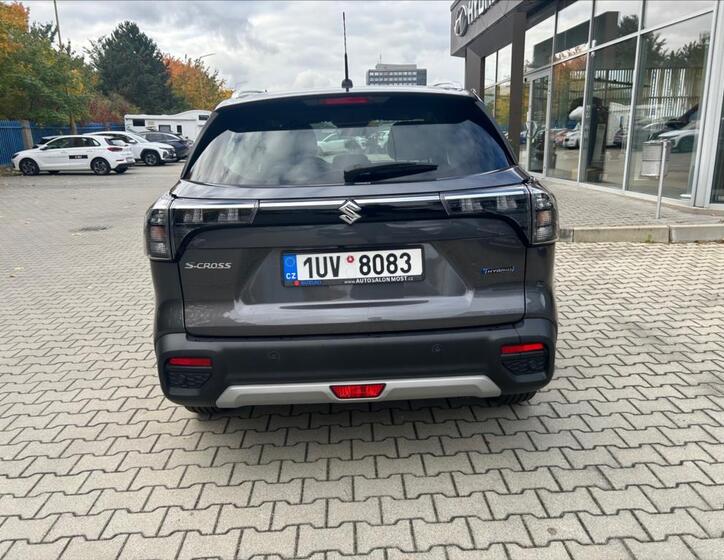 Suzuki S-Cross 6