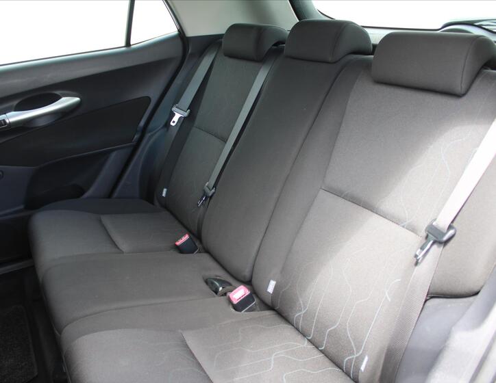 Toyota Auris 11