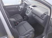 Volkswagen Touran 9