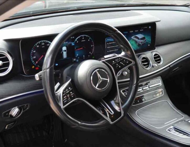Mercedes-Benz Třídy E 9
