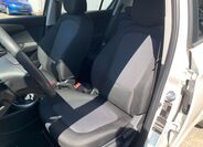 Hyundai i20 16