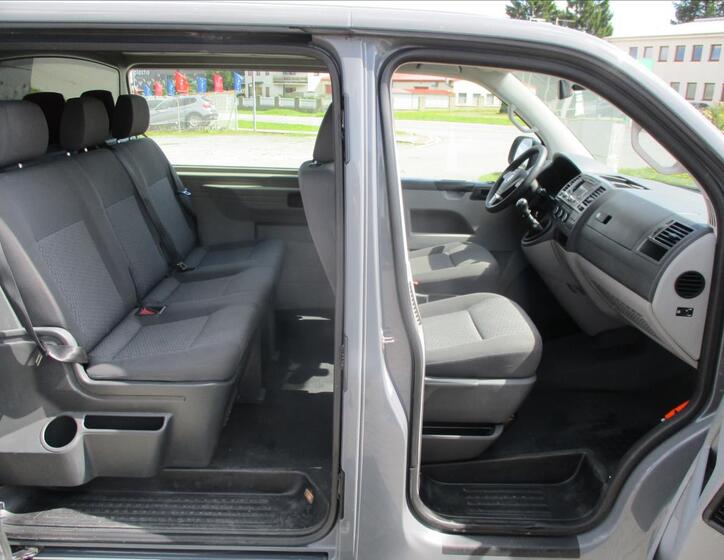 Volkswagen Transporter 9