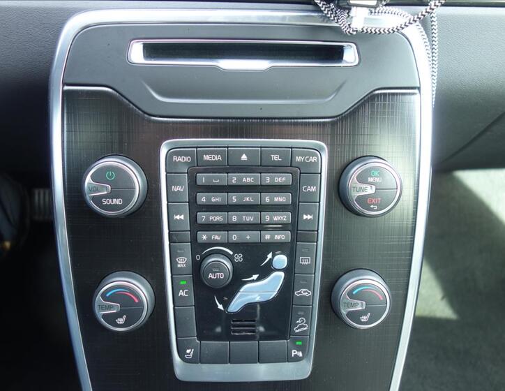 Volvo XC70 28