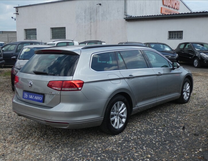 Volkswagen Passat 4