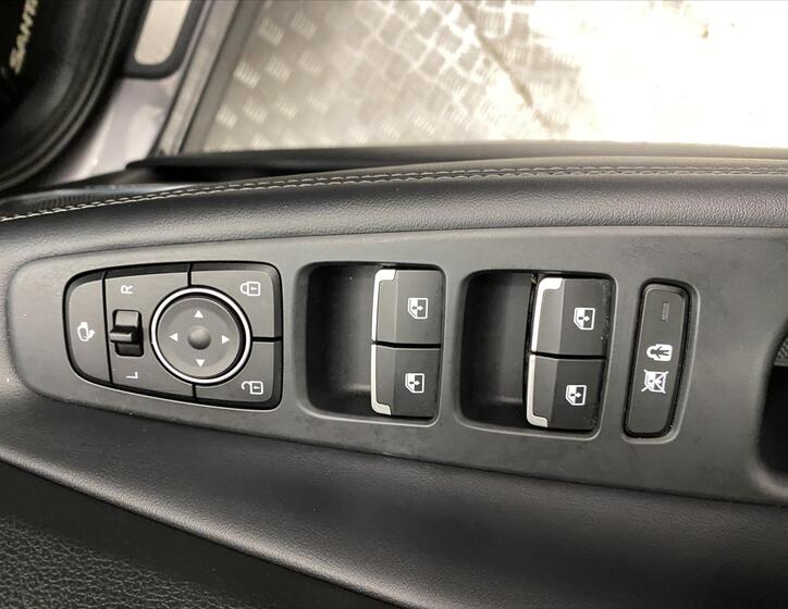 Hyundai Santa Fe 18