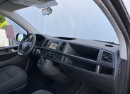 Volkswagen Caravelle 18