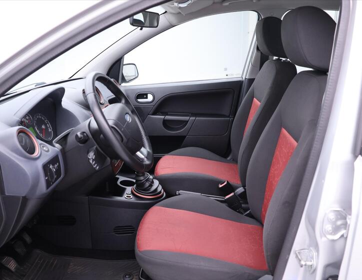 Ford Fiesta 10