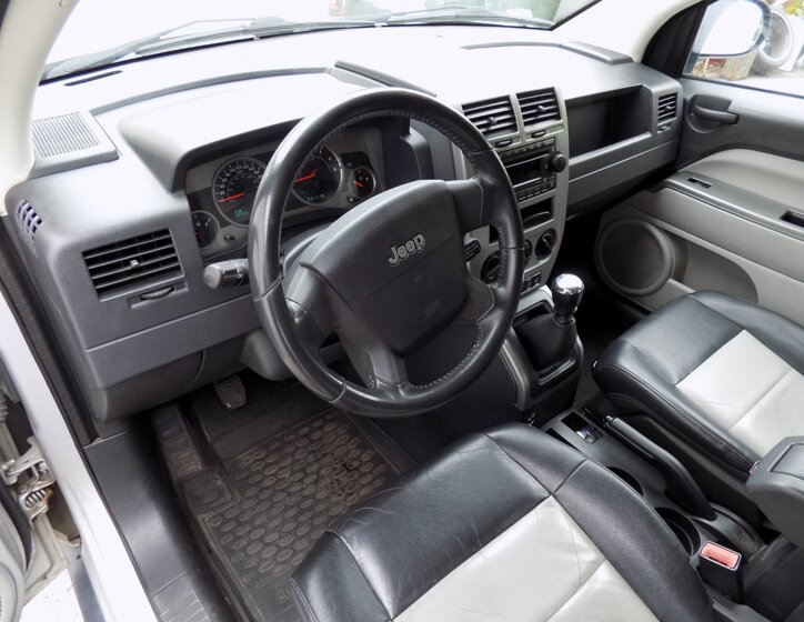 Jeep Compass 12