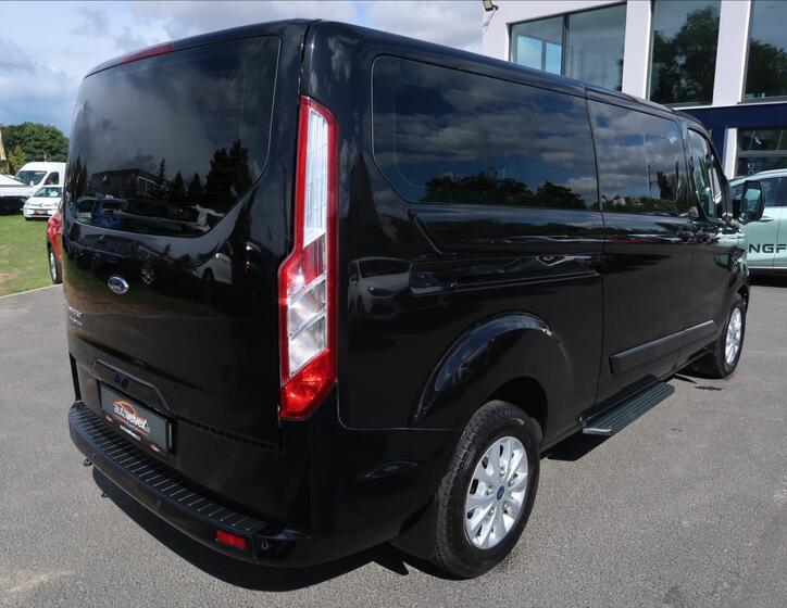 Ford Tourneo Custom 3