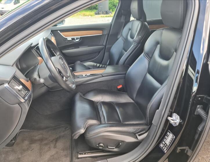 Volvo V90 11