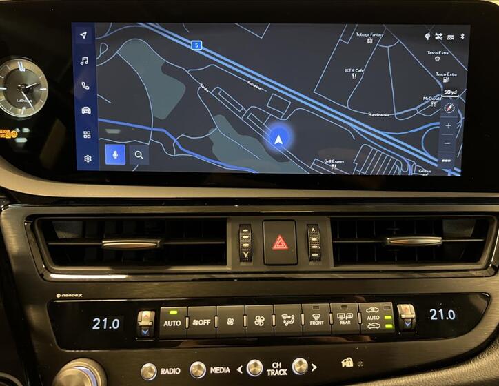 Lexus ES 300h 18