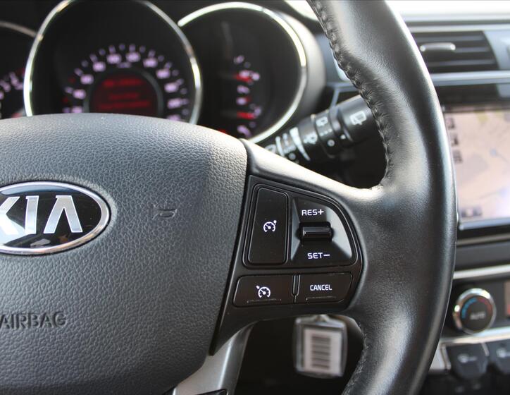 KIA Rio 16