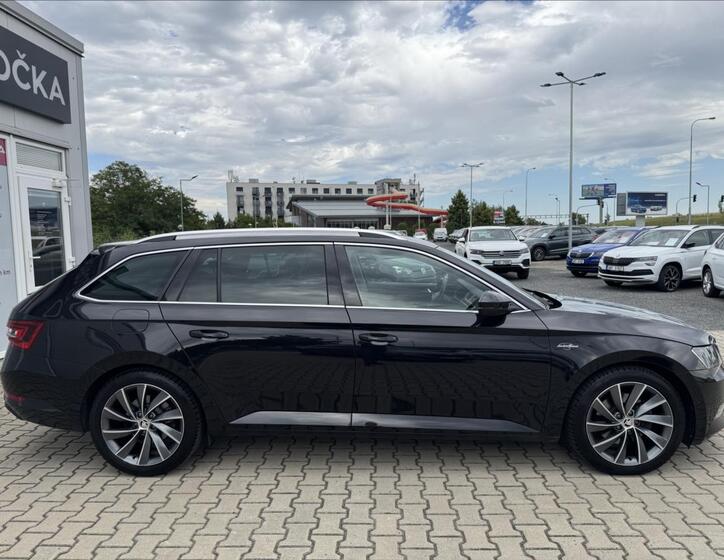 Škoda Superb 8