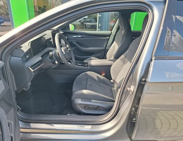 Škoda Superb 9
