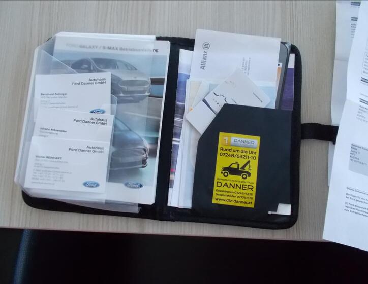 Ford Galaxy 32