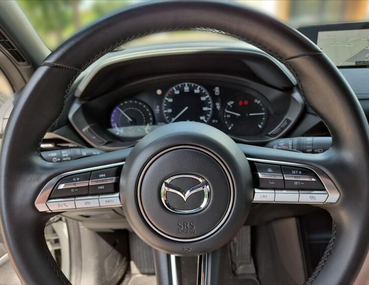 Mazda MX-30 8