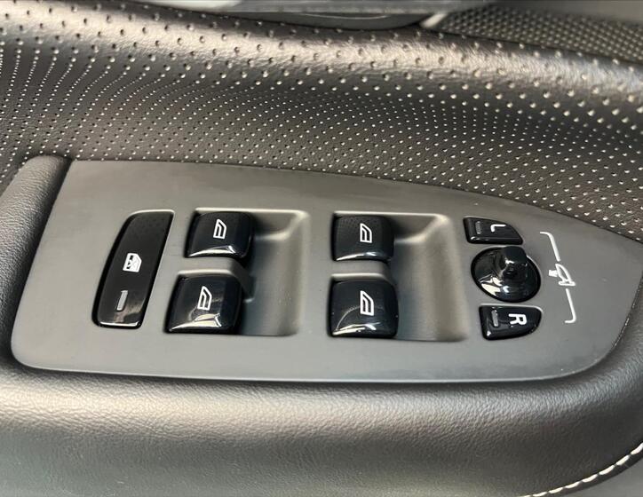 Volvo XC90 28