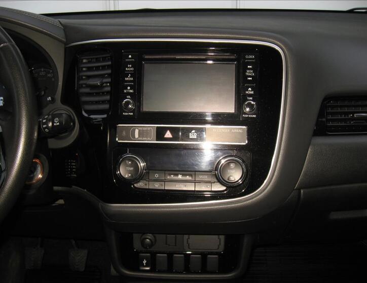 Mitsubishi Outlander 25