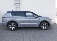 Mitsubishi Outlander 3