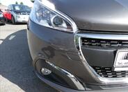 Peugeot 208 5
