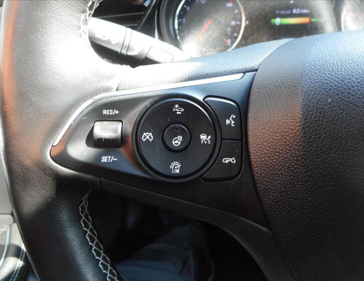Opel Insignia 18