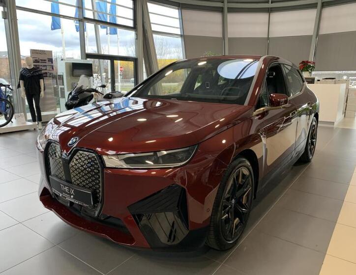 BMW iX 1