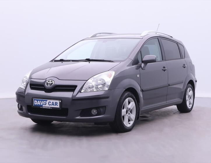 Toyota Corolla Verso 3