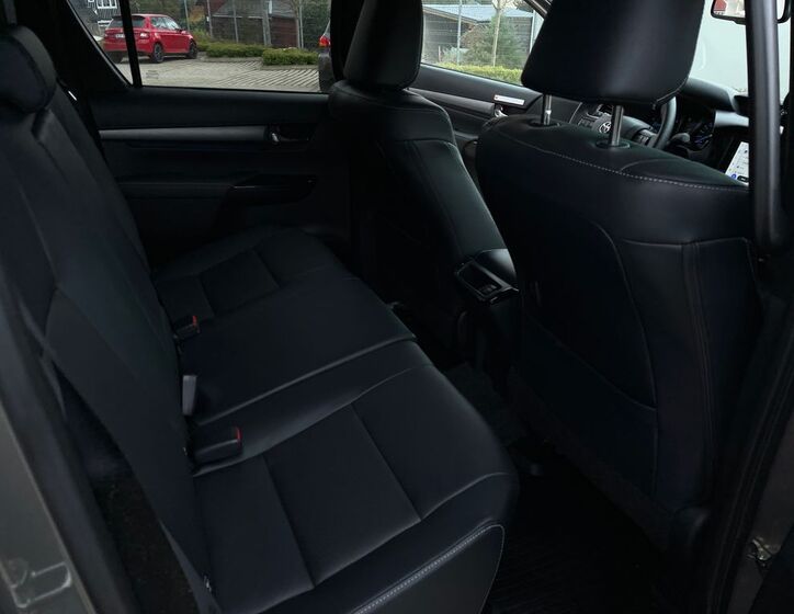 Toyota Hilux 17