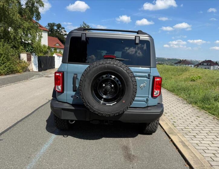 Ford Bronco 11