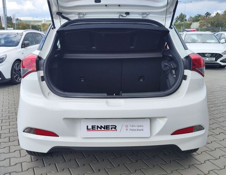 Hyundai i20 9