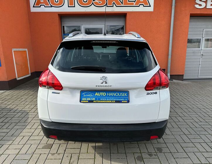 Peugeot 2008 6