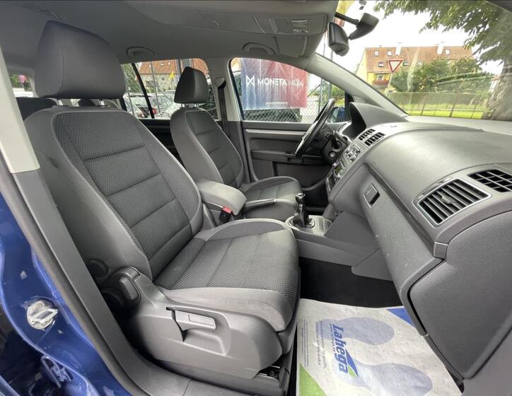 Volkswagen Touran 26