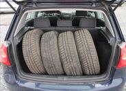 Volkswagen Golf 9