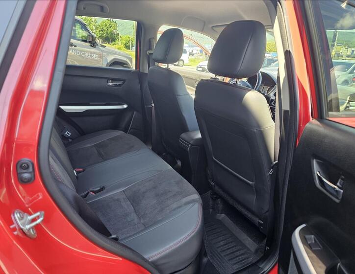Suzuki Vitara 13