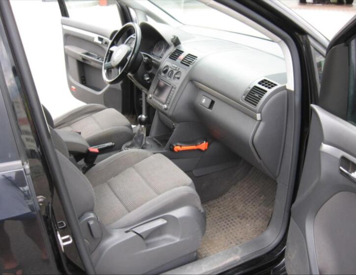 Volkswagen Touran 11