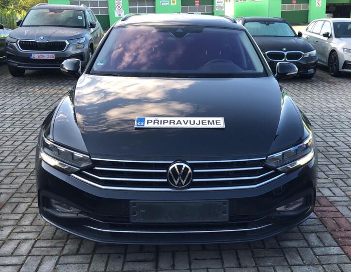 Volkswagen Passat 1