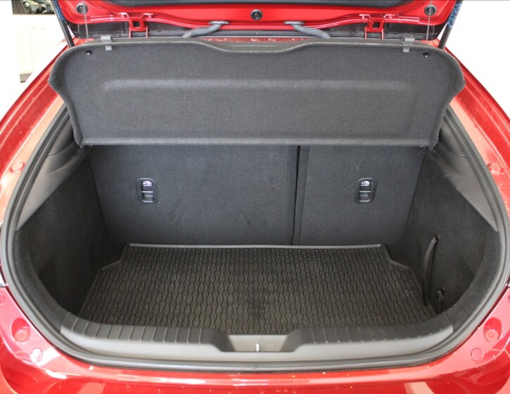 Mazda 3 25
