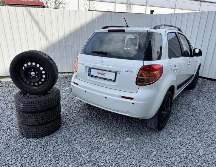 Suzuki SX4 43