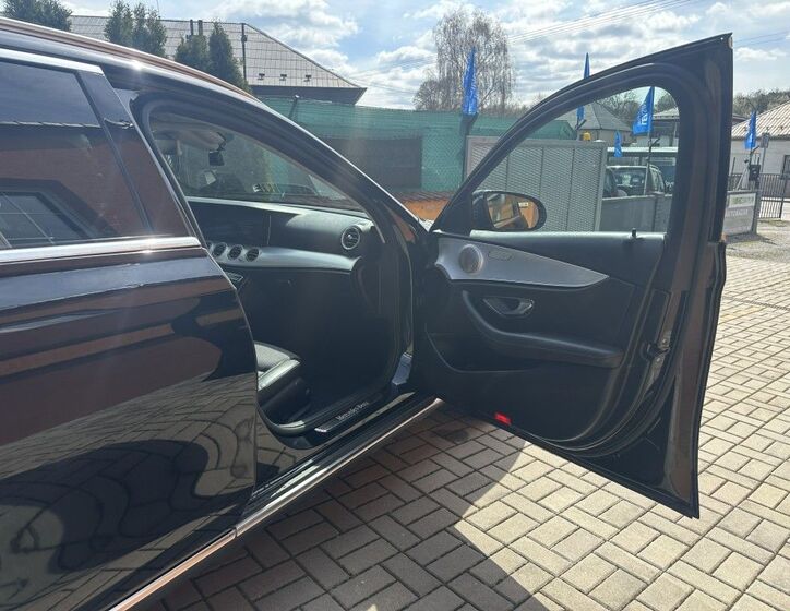 Mercedes-Benz Třídy E 21
