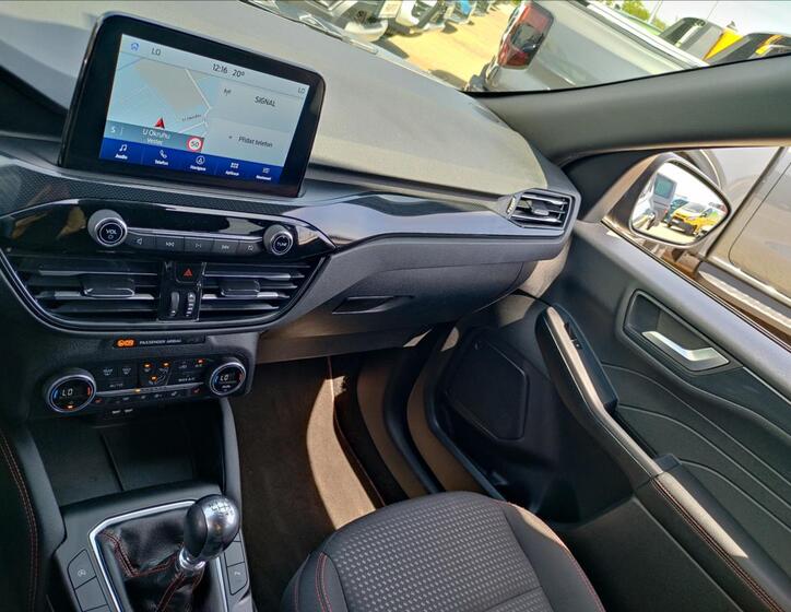 Ford Kuga 37